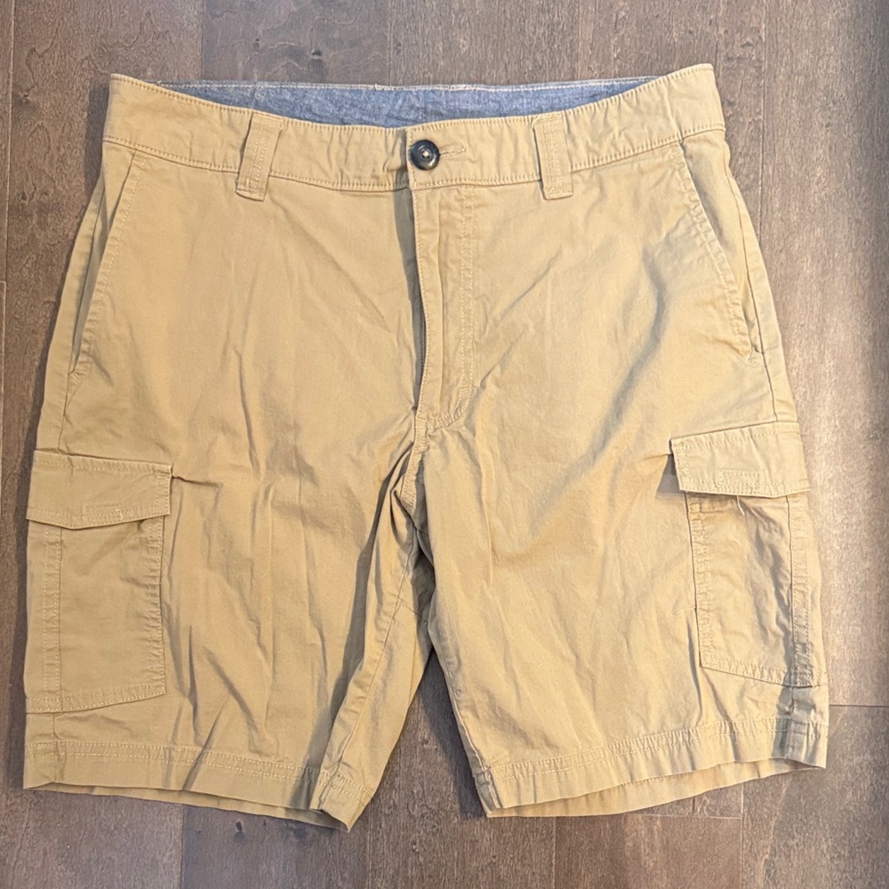 Columbia Men's Khaki Cargo Shorts